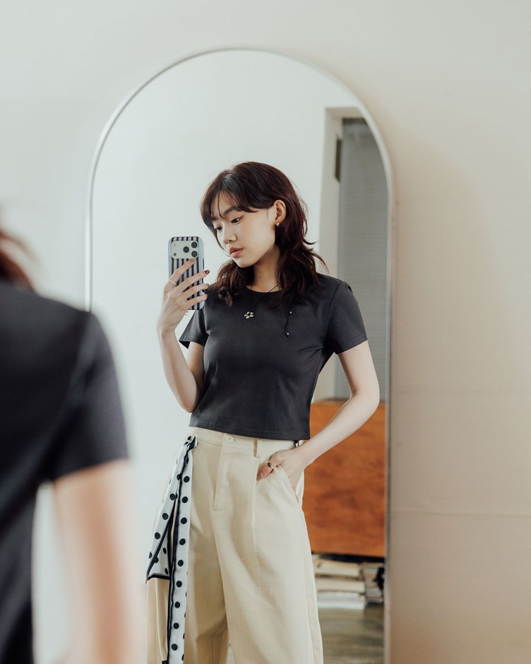簡約圓領短袖上衣