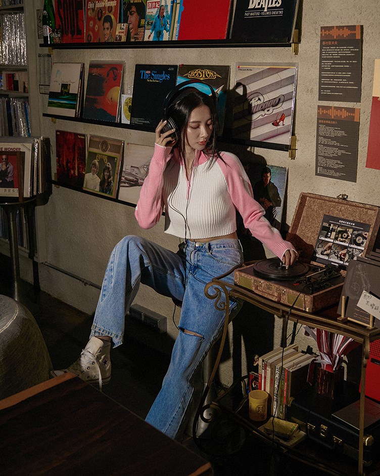 撞色立領針織短版上衣