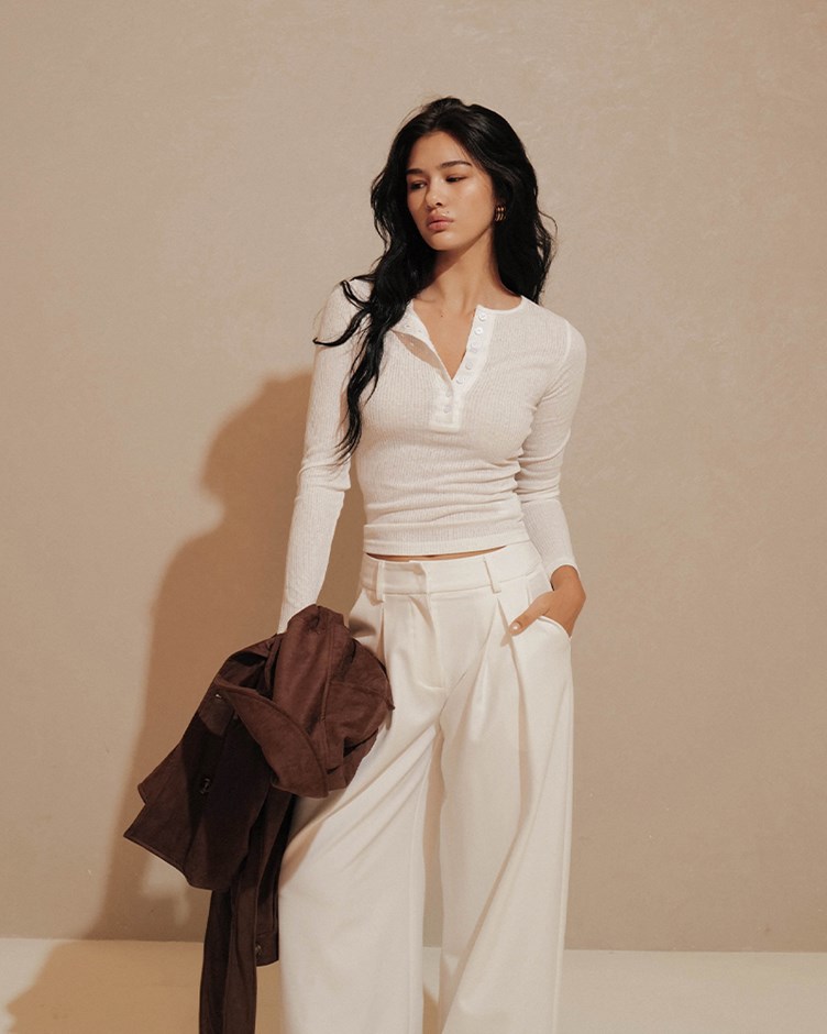 微透坑條排釦上衣(The Elaru label 聯名款-Ruby)