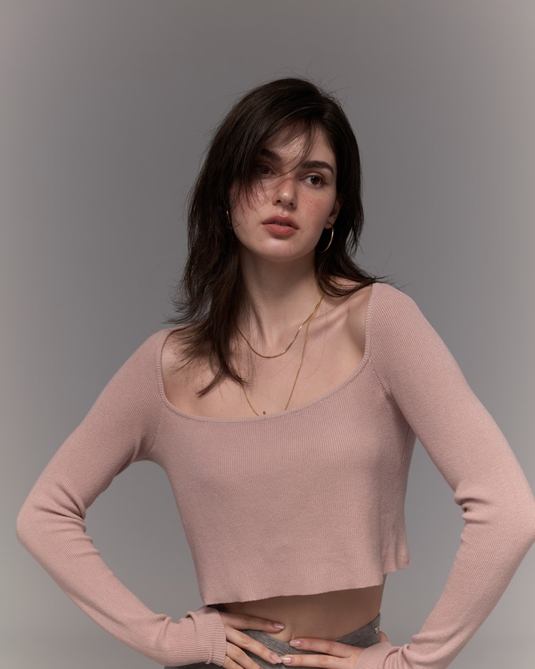 春夏人造絲｜經典顯瘦針織上衣