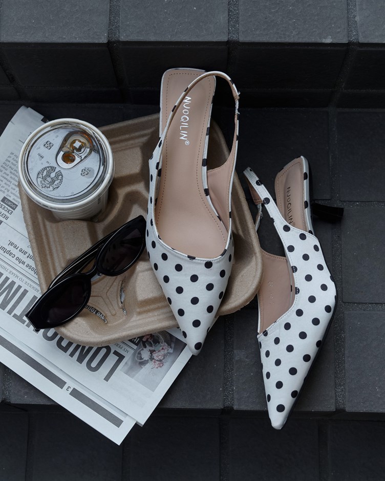 點點法式尖頭跟鞋