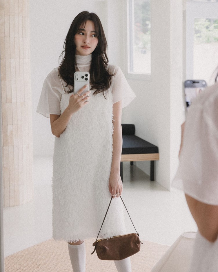 領巾造型天絲上衣