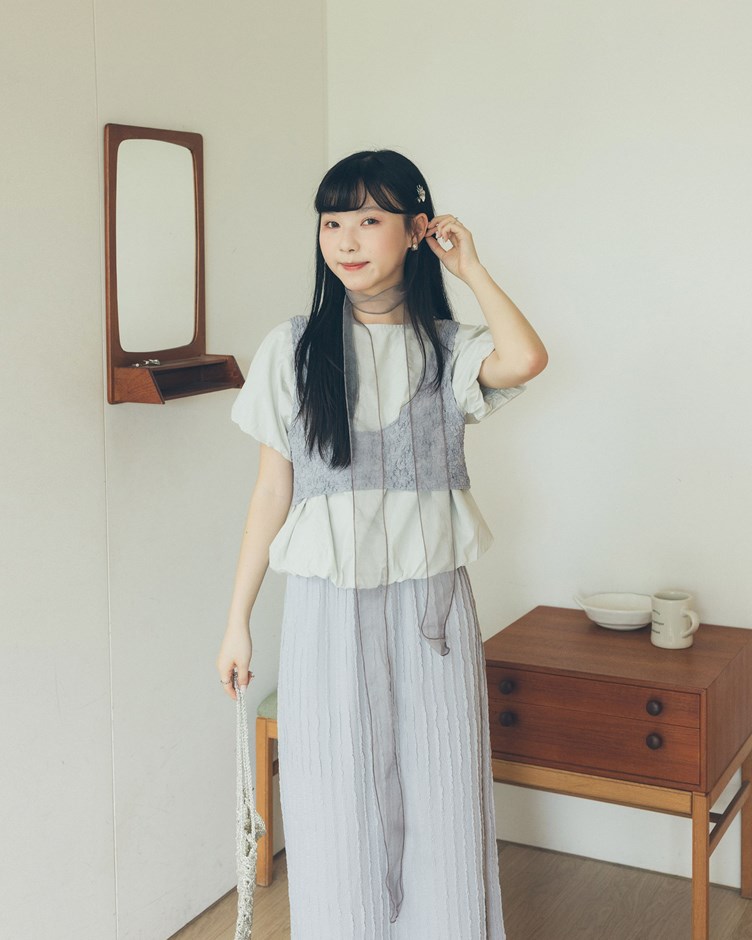 花朵蕾絲V領背心