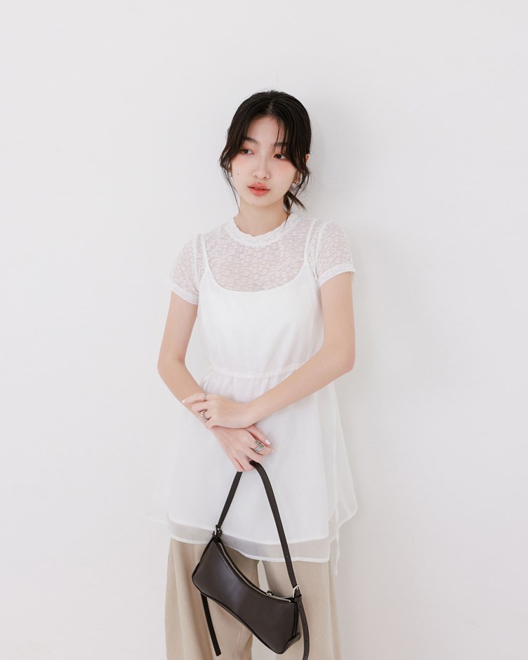小花蕾絲短袖上衣
