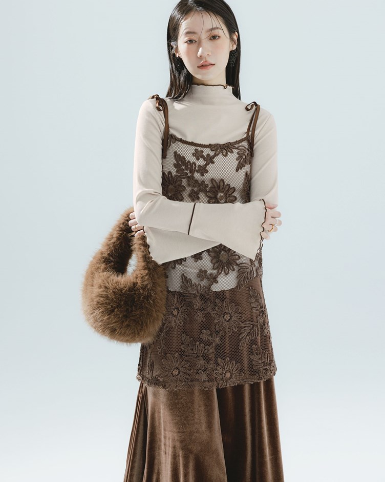 彈性配色捲邊喇叭袖上衣