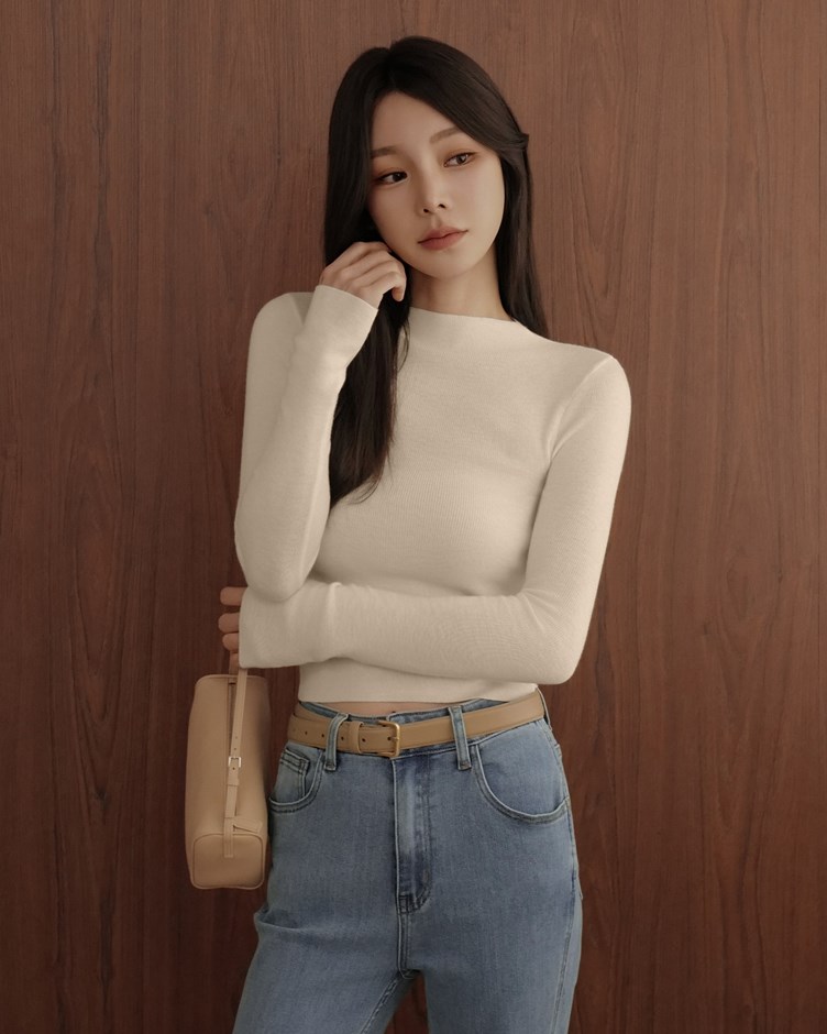 細針羊毛微高領長袖上衣