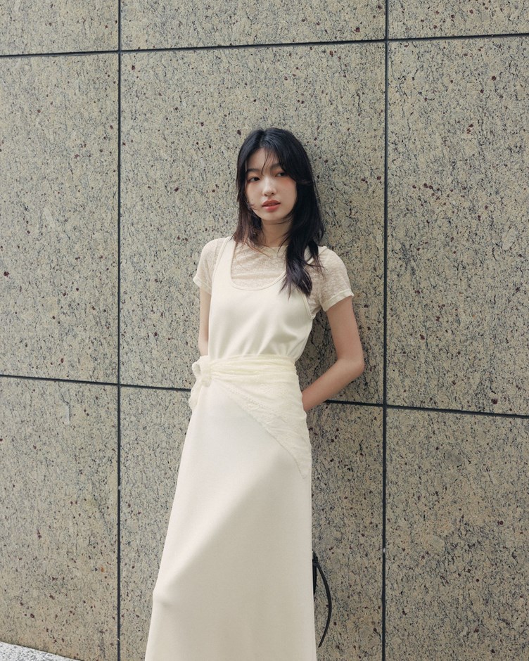 小花蕾絲短袖上衣