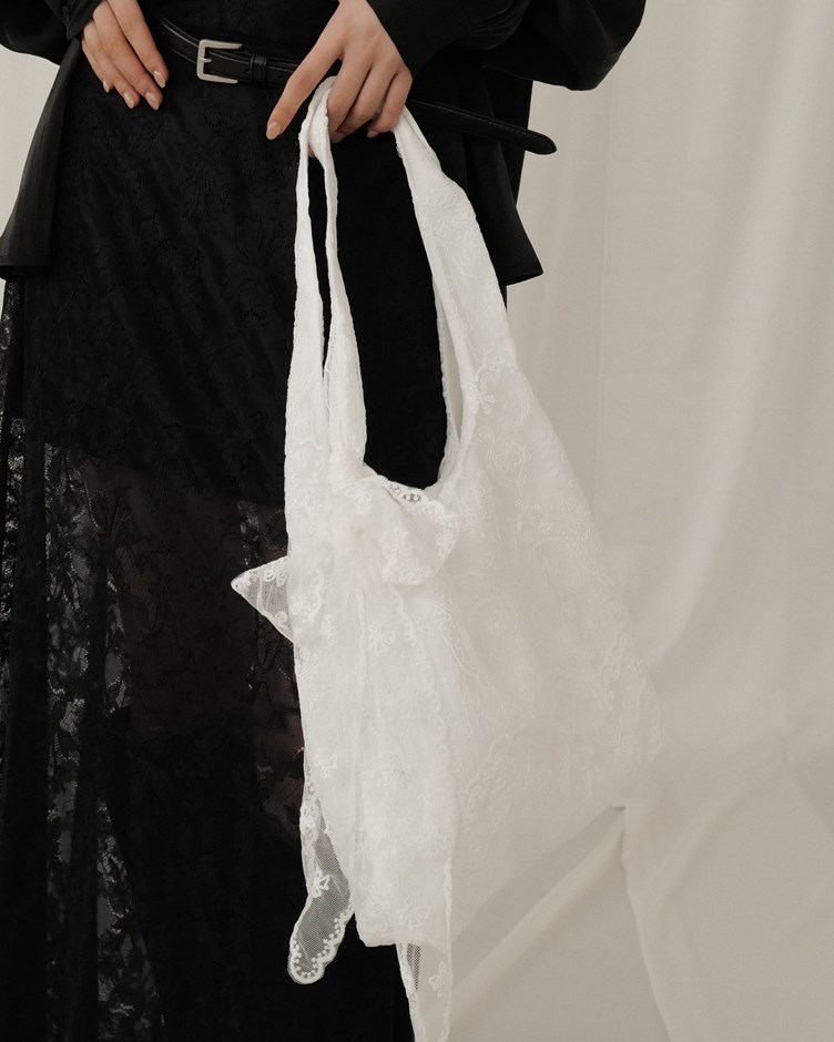 蕾絲立體刺繡肩背包