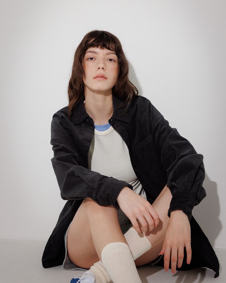 挺料燈心絨寬鬆襯衫