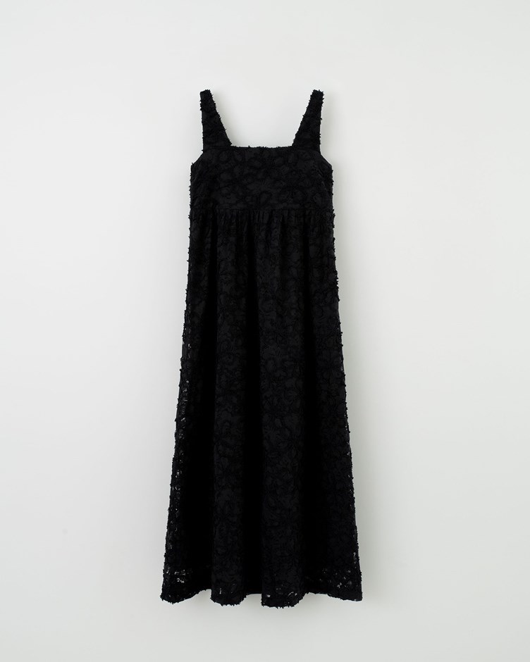 浪漫蕾絲花簍空細肩帶洋裝