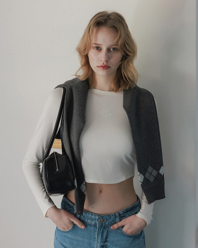 圓弧下擺短版長袖上衣(22)