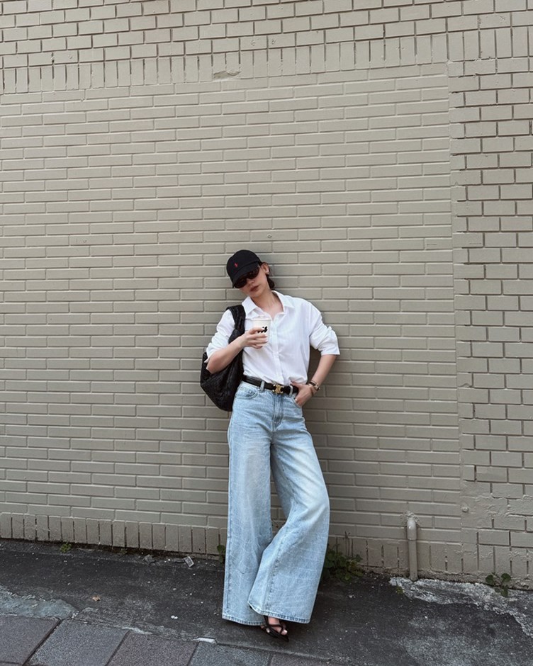 水洗紋路刷白牛仔寬褲