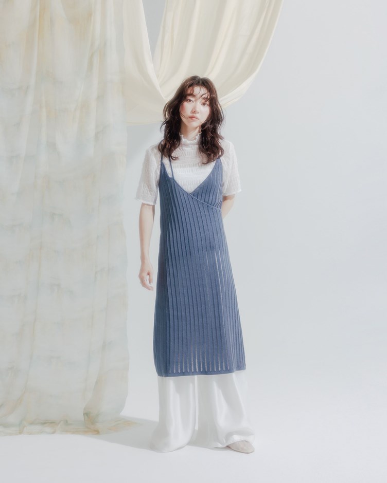 簍空針織吊帶洋裝