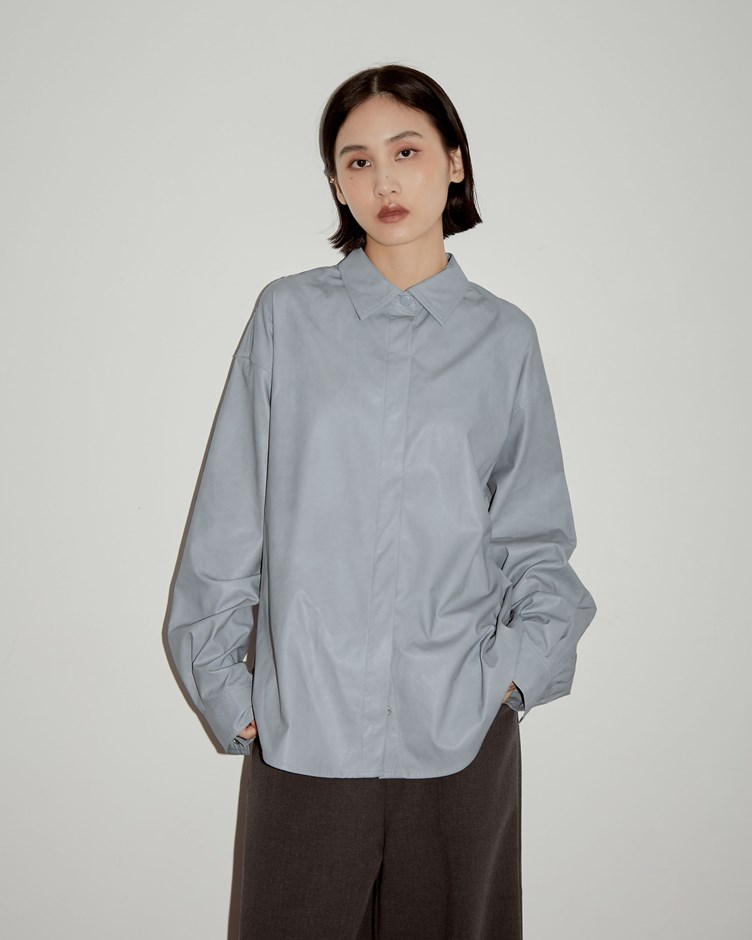 輕量壓釦造型皮革襯衫