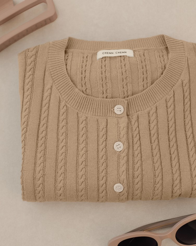 圓領麻花排釦開衫