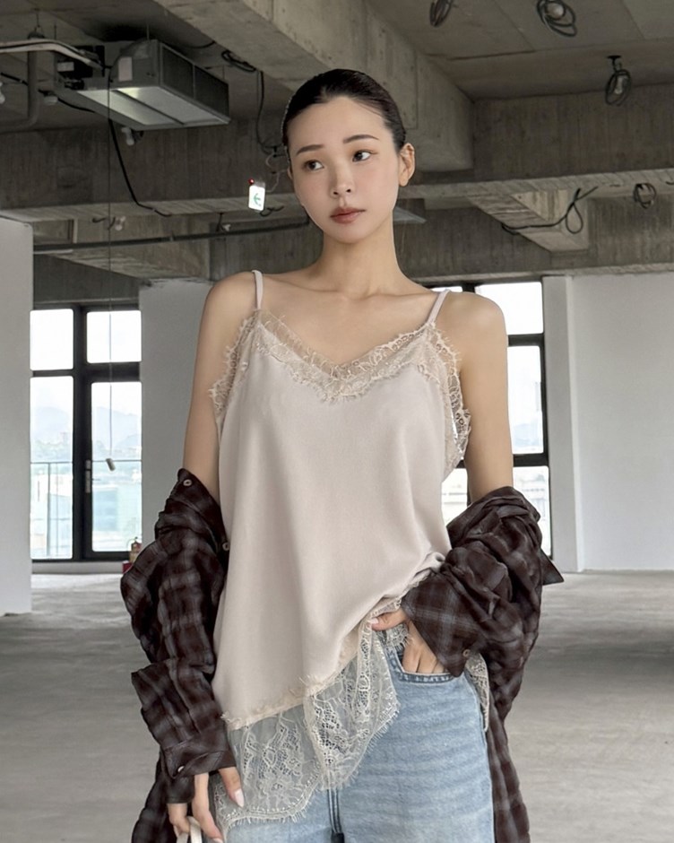 Lace Mood睫毛蕾絲細肩上衣