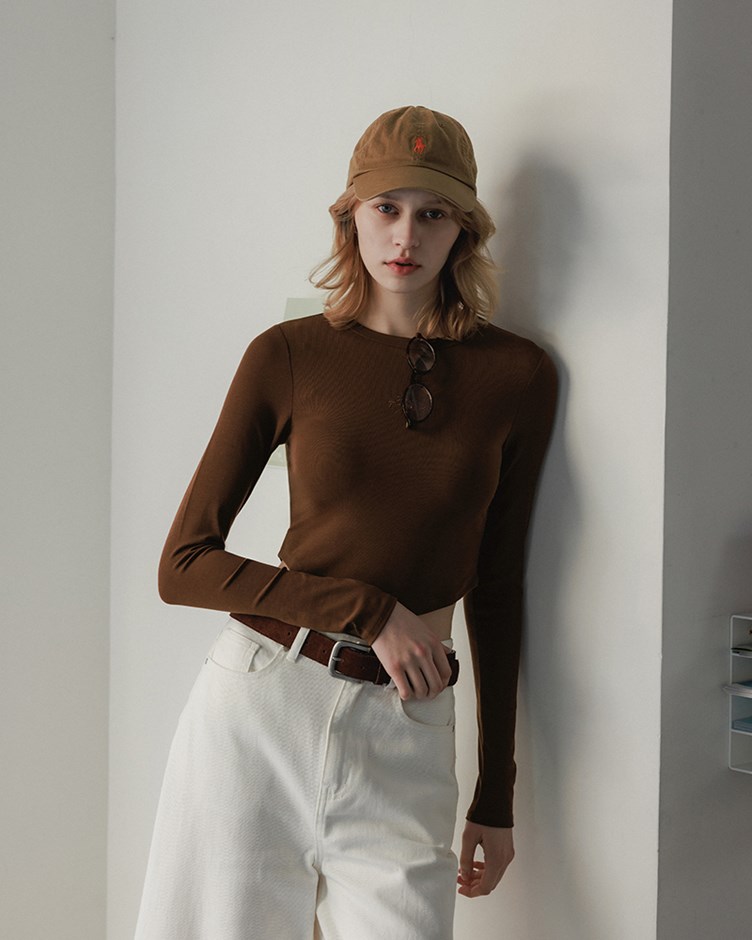 圓弧下擺短版長袖上衣(22)