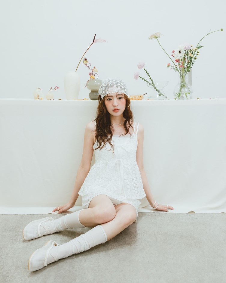 小花蕾絲綁繩背心