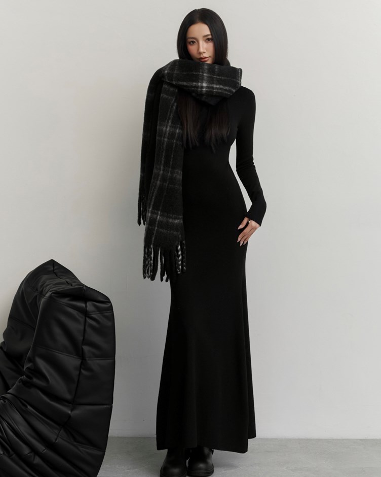 羊毛針織船型領長洋