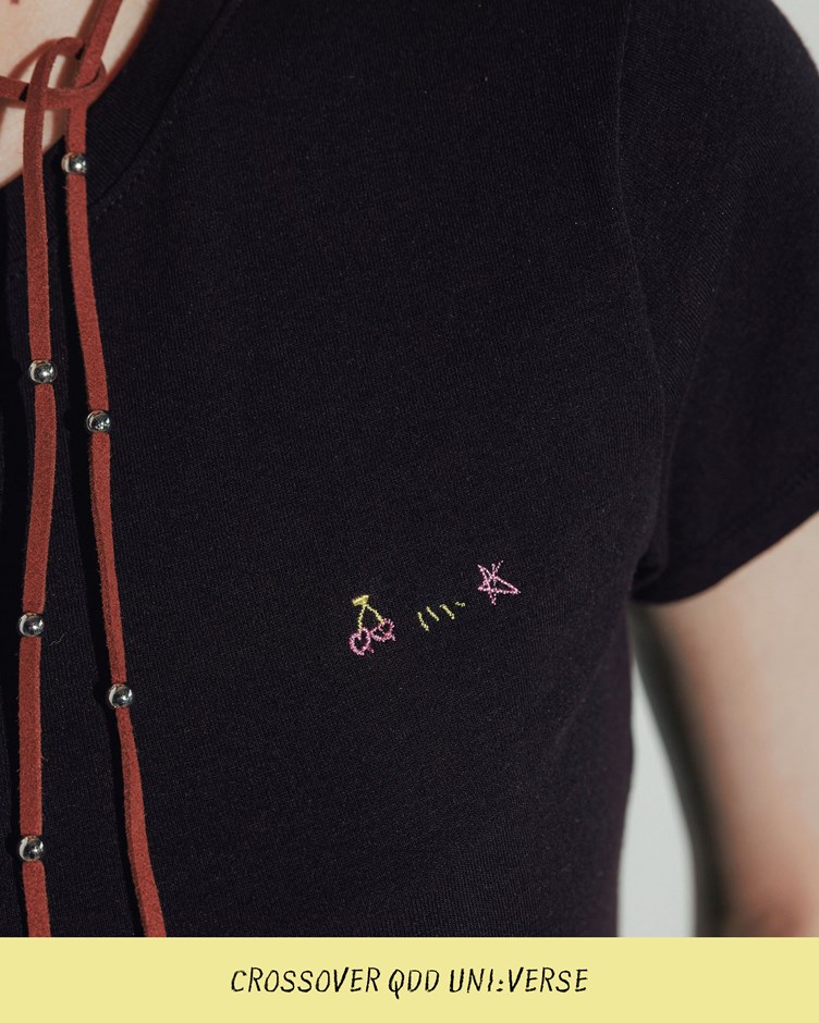 QDD-手繪撞色刺繡短袖上衣