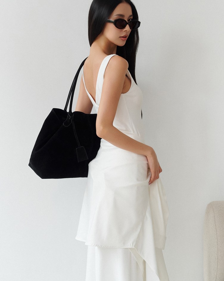 精緻V領美背長洋裝