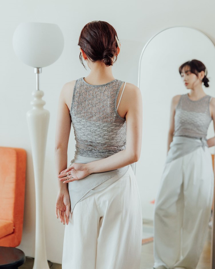 簍空蕾絲削肩背心