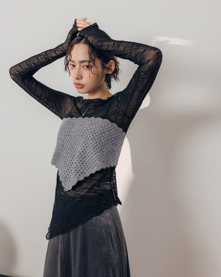 蕾絲側抓皺捲邊上衣
