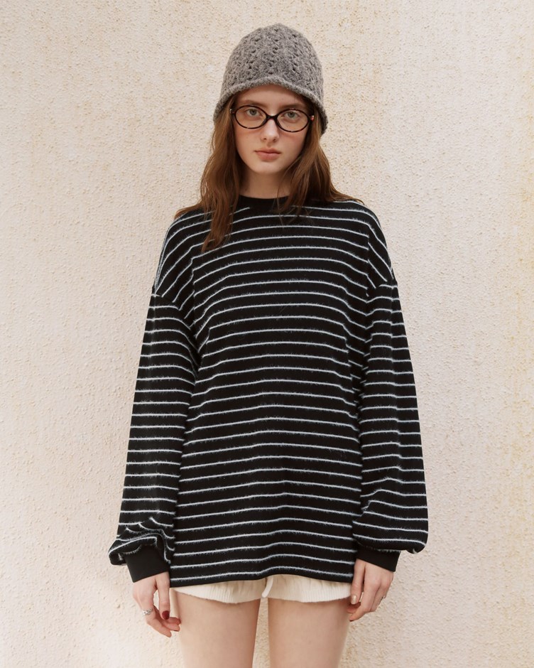 毛絨感條紋寬鬆圓領上衣