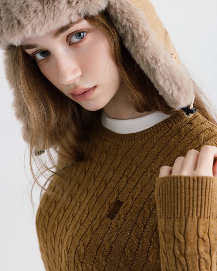 Bobby&Bella小刺繡麻花針織上衣