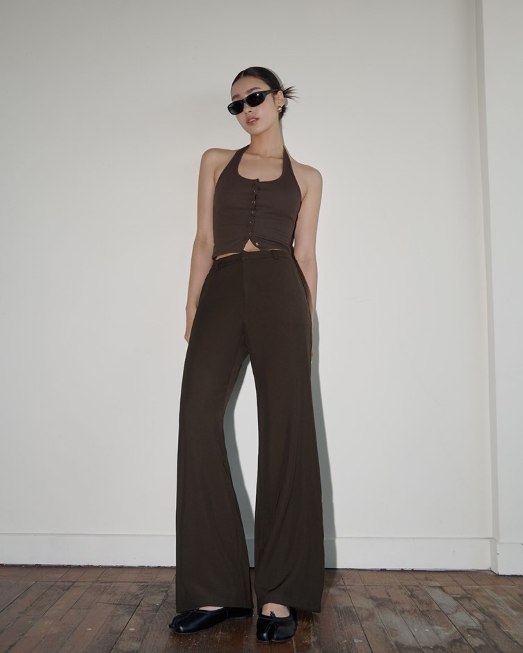 抗皺微喇叭直筒西裝褲