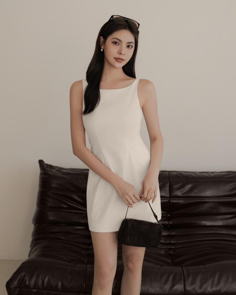 削肩收腰西裝短洋