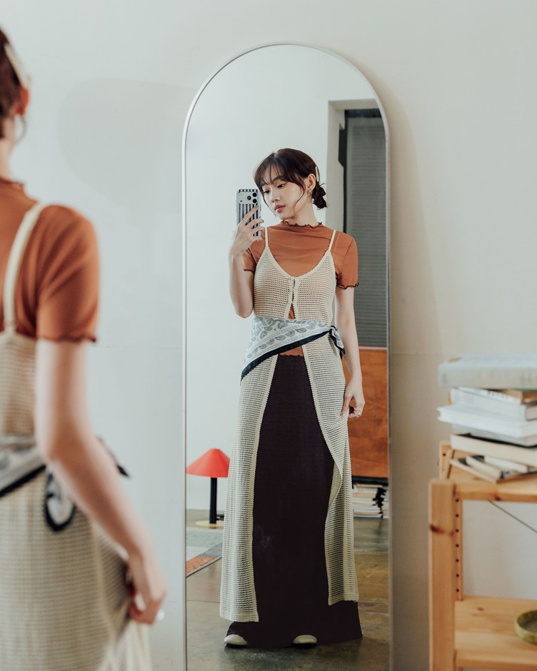 透膚配色小捲邊短袖上衣