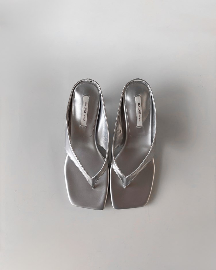 極簡方頭夾腳低跟涼鞋