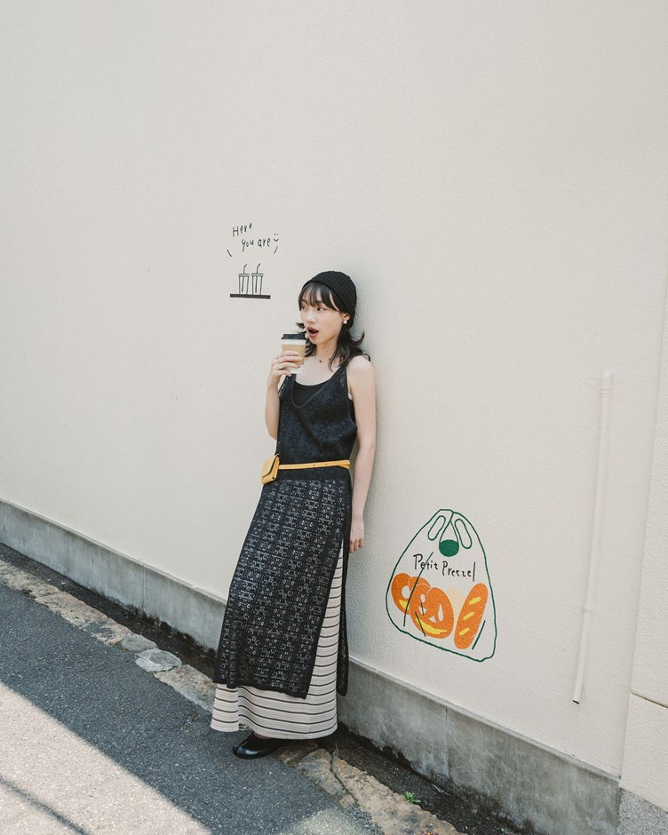 日系鏤空織圖外罩洋裝