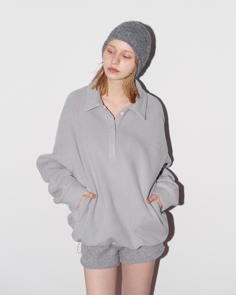 毛絨翻領開襟大學TEE