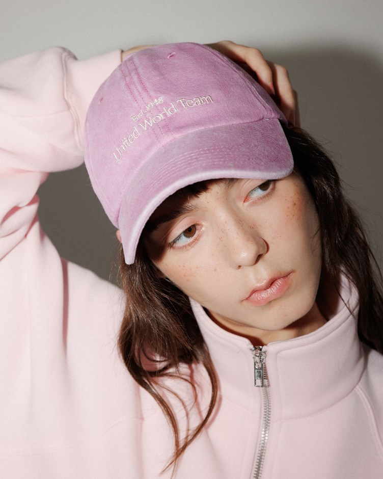 品牌LOGO水洗感標語刺繡棒球帽