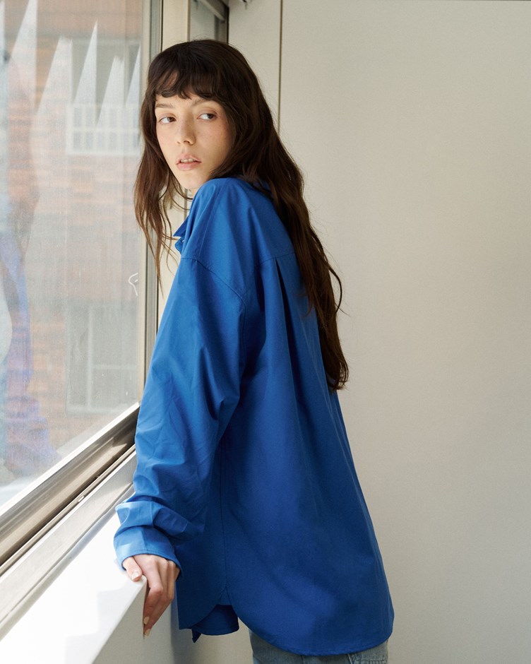 品牌LOGO刺繡輕量襯衫