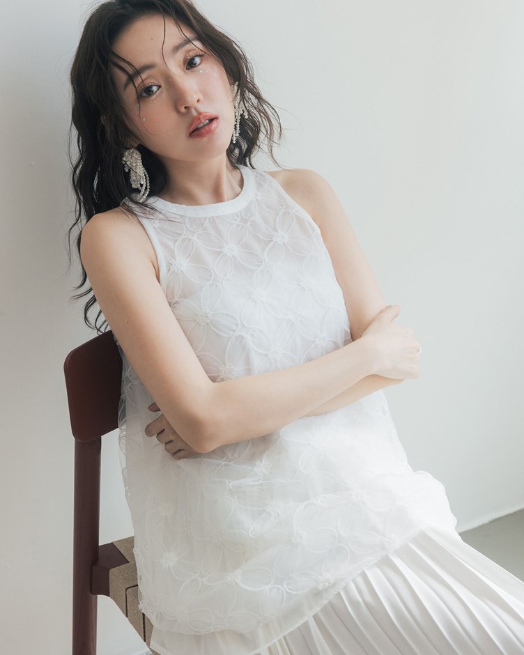 仙女雕花透紗削肩上衣