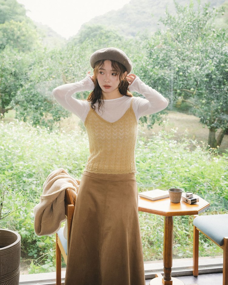 微透感直坑條圓領長袖上衣