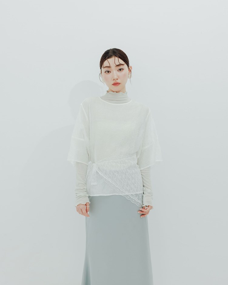 皺皺肌理綁帶澎袖上衣