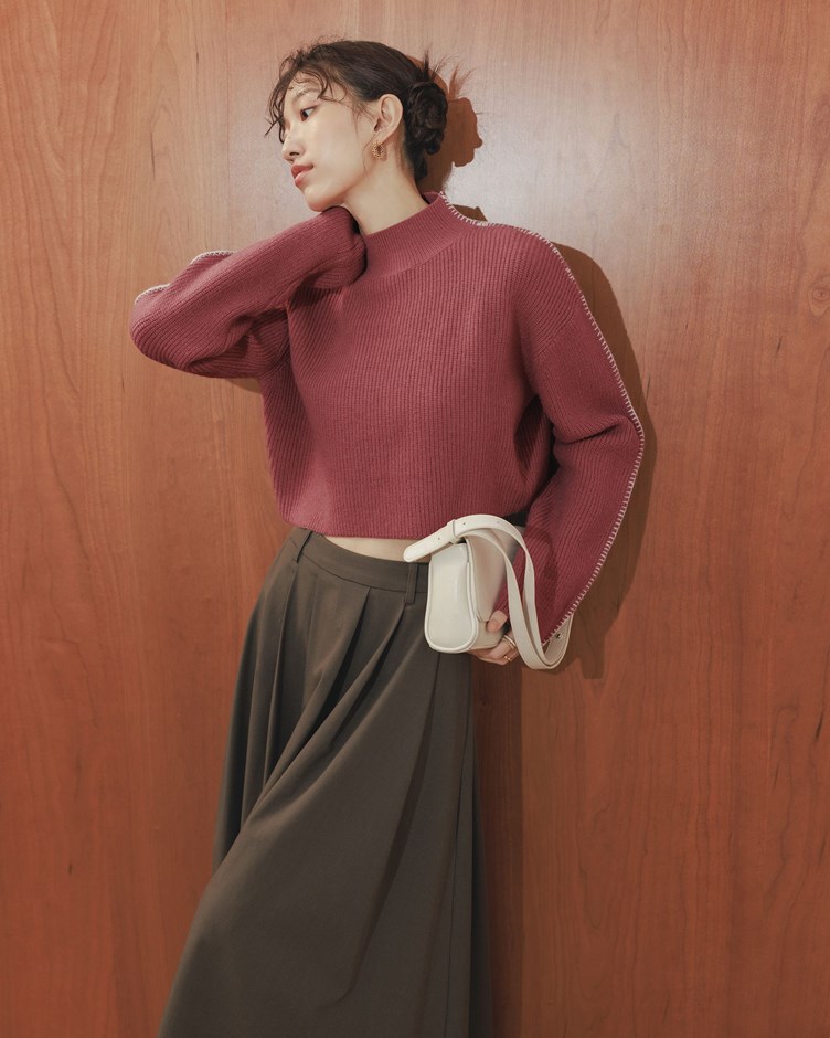 配色縫線小立領短版針織毛衣