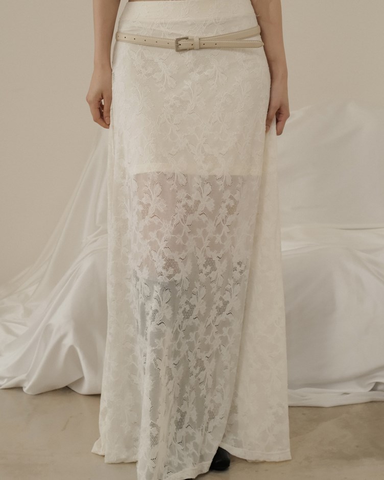 輕柔蕾絲印花長裙
