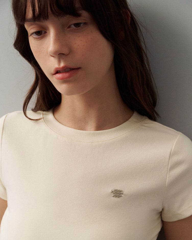 品牌LOGO圓領合肩短版TEE
