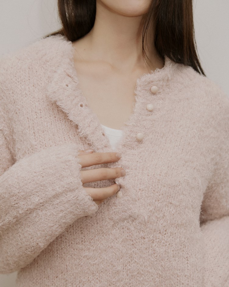 08 奶霧蓬鬆毛絨針織上衣
