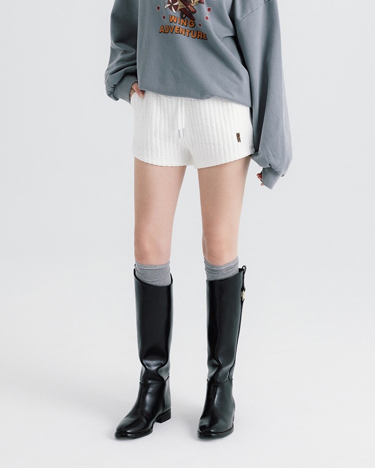 Bobby&Bella小刺繡立體壓紋短褲