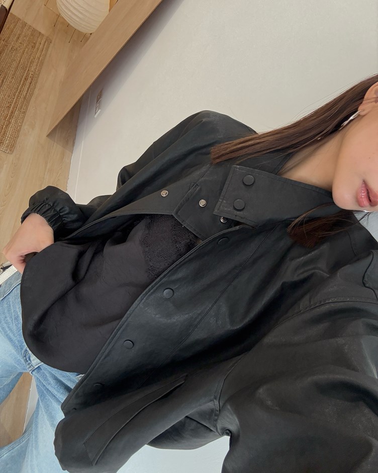 立領壓釦皮外套