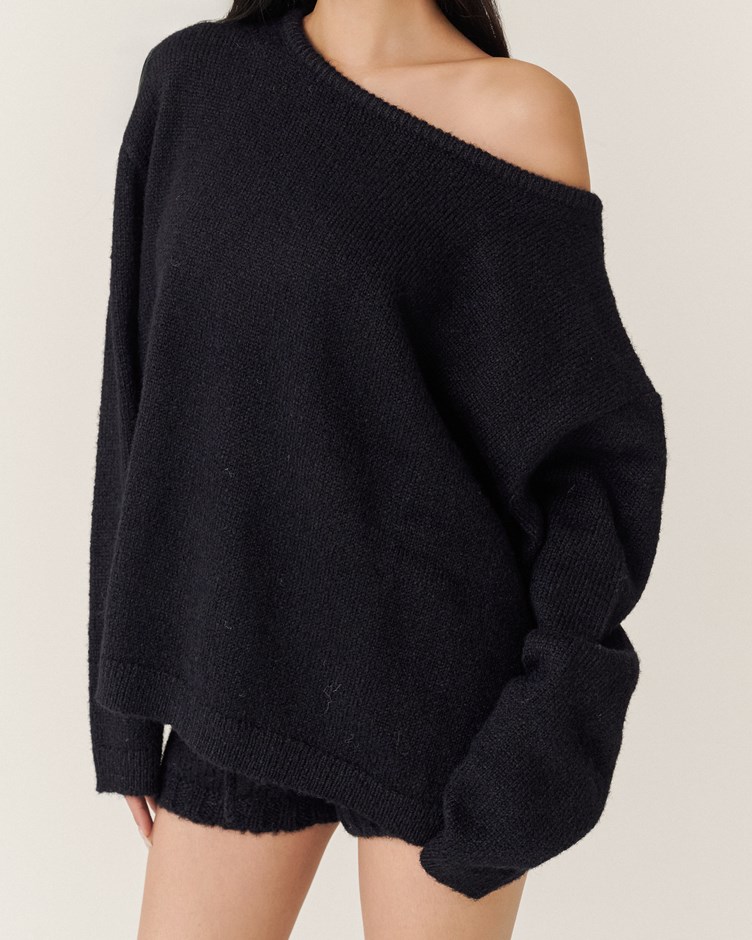 慵懶毛茸斜肩毛衣