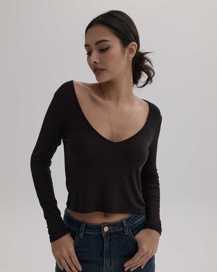 極簡顯瘦羊毛混紡V領上衣