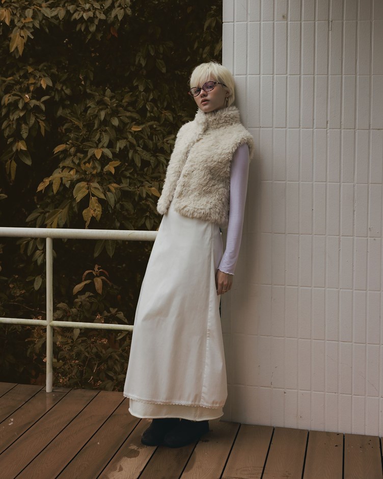 小V領蕾絲邊洋裝