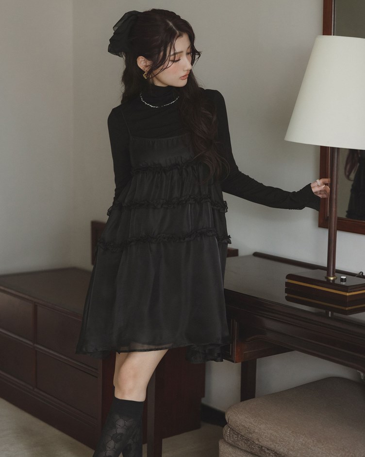 微光澤雙層澎紗細肩短洋裝